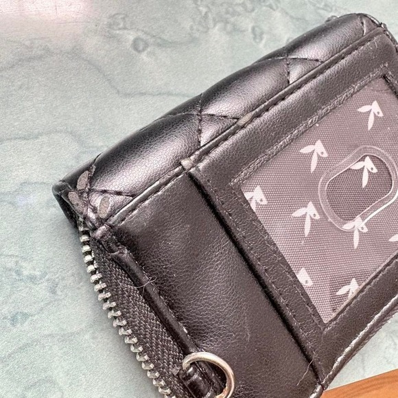 Quilted Playboy Wallet - Picture 5 of 5